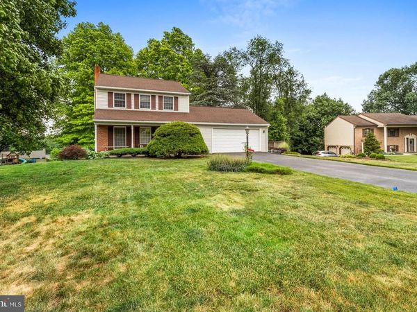 9 AUDUBON CIRCLE , STEVENS, PA 17578
