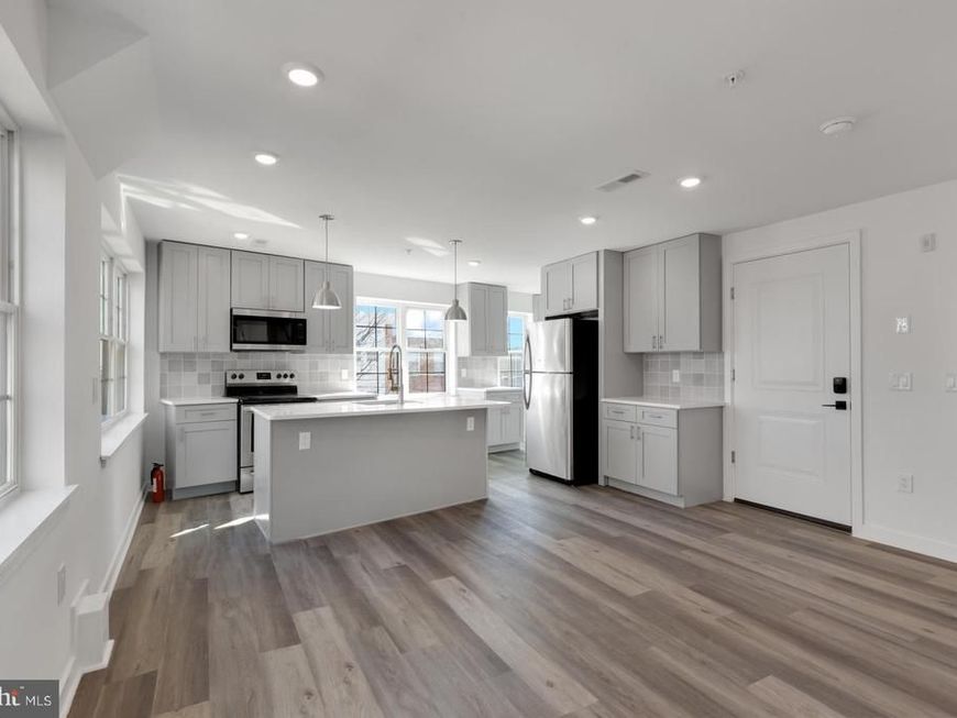 1116 S 7th Street, Unit 2, Philadelphia, PA 19147 Main Photo