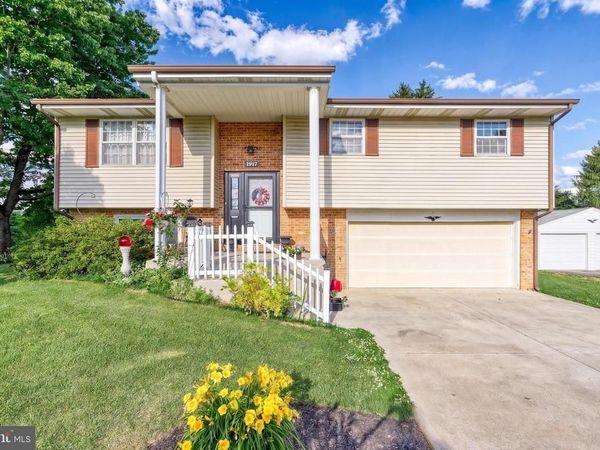 1917 DOUGLAS DRIVE, CARLISLE, PA 17013