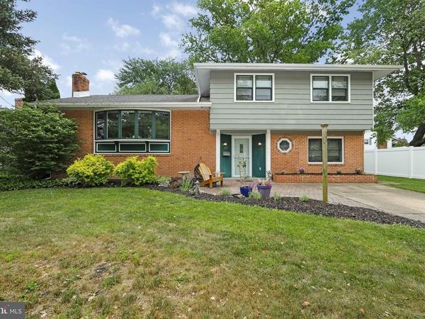 157 S BRENTWOOD DRIVE, MOUNT LAUREL, NJ 08054