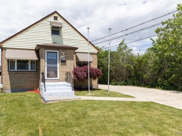 106 Aspinwood Place, Buffalo, NY 14223