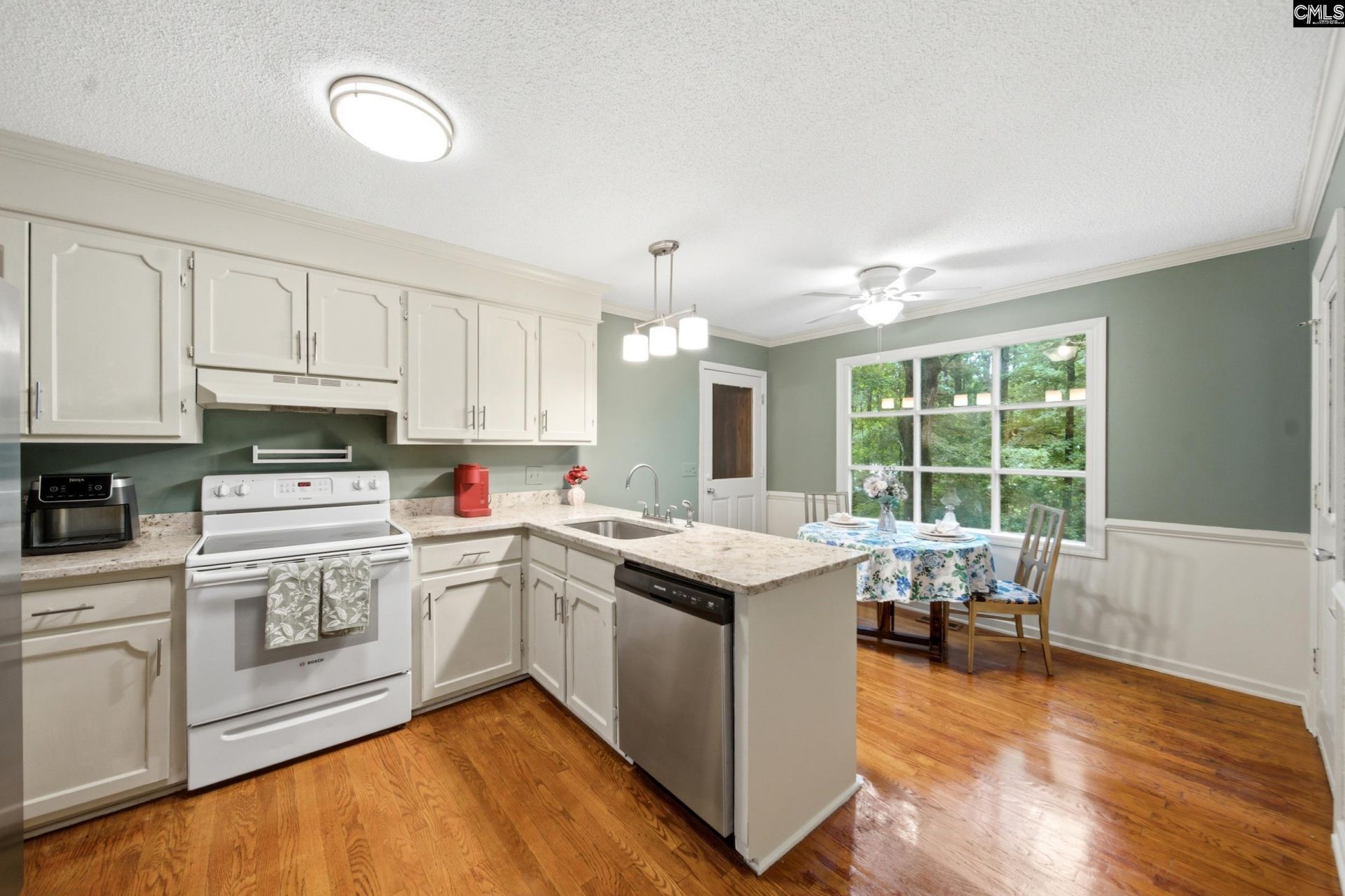 505 Mallard Lakes Drive Photo 10