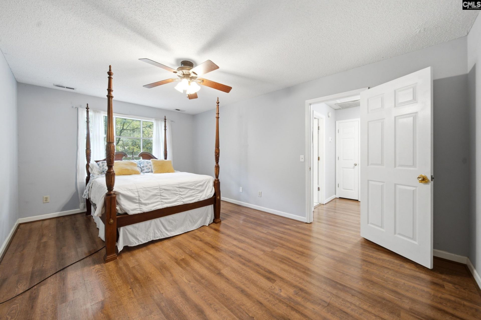 505 Mallard Lakes Drive Photo 16
