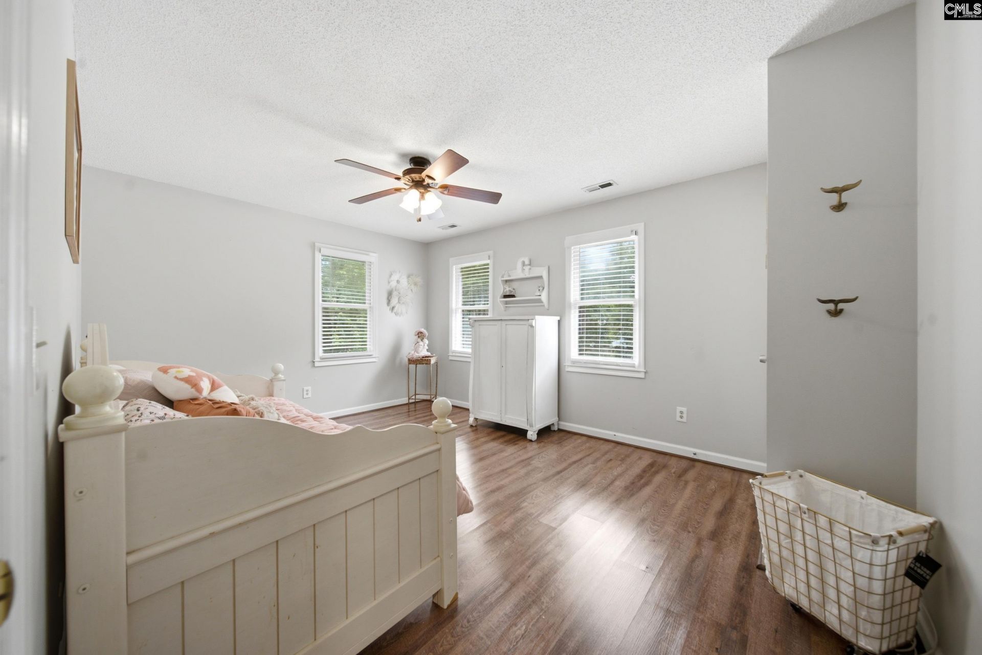 505 Mallard Lakes Drive Photo 20