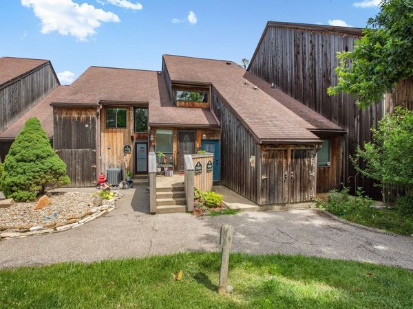 9584 S Pointe Lasalles Drive, Bloomington, IN 47401