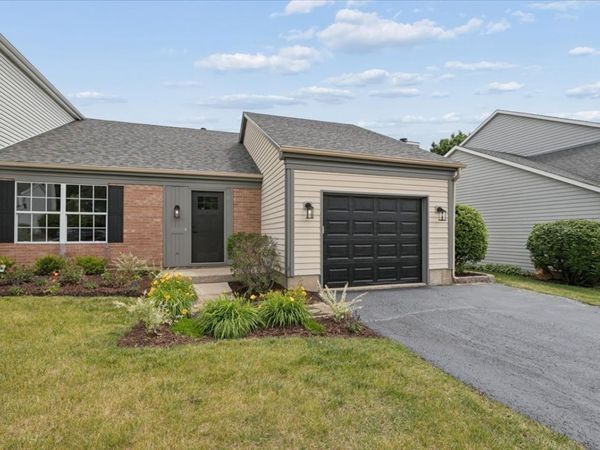 201 Bingham Circle, Mundelein, IL 60060