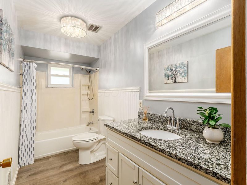 1417 Devonhurst Drive , Columbus, OH 43232 Photo 14