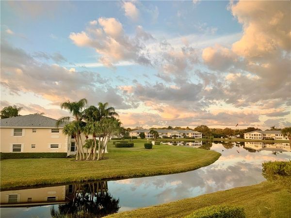 375 N Grove Isle Circle, Unit 375, Vero Beach, FL 32962