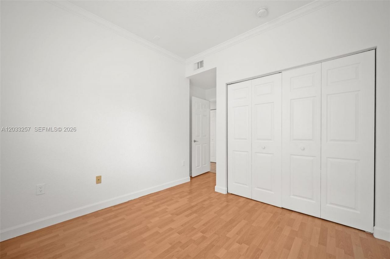 6900 NW 179th St, Unit 204-1, Hialeah, FL 33015 Photo