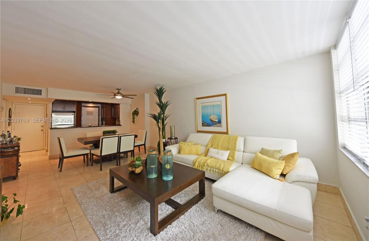 2016 Bay Dr , Unit 201, Miami Beach, FL 33141 Photo