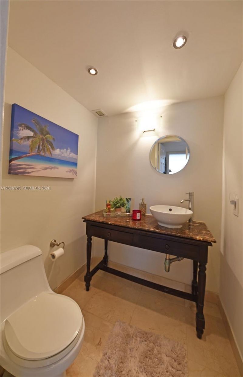 2016 Bay Dr , Unit 201, Miami Beach, FL 33141 Photo