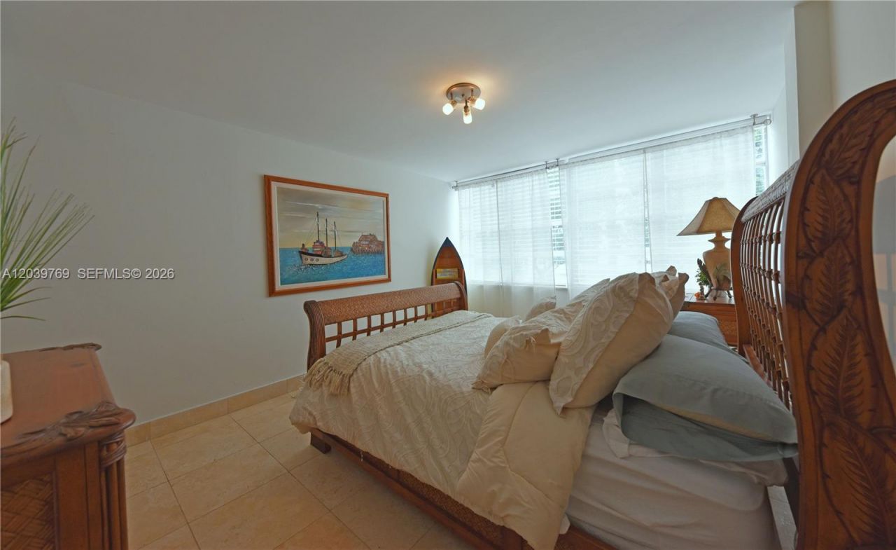 2016 Bay Dr , Unit 201, Miami Beach, FL 33141 Photo
