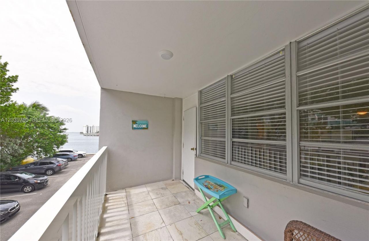 2016 Bay Dr , Unit 201, Miami Beach, FL 33141 Photo