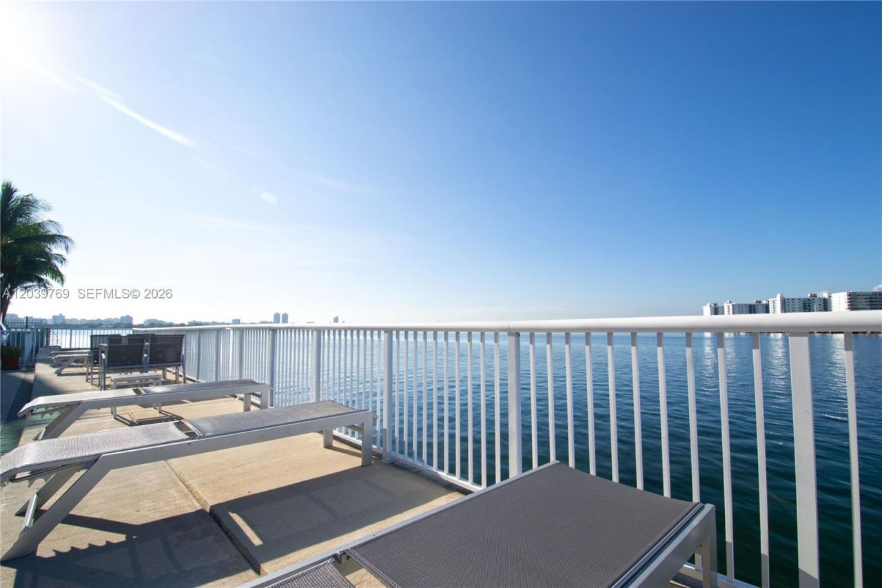 2016 Bay Dr , Unit 201, Miami Beach, FL 33141 Photo