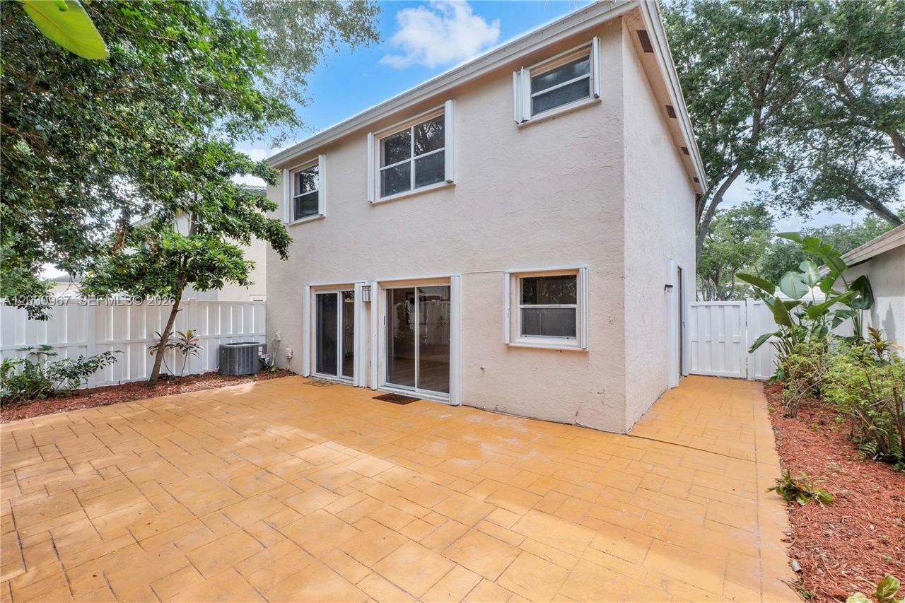 9836 NW 2nd Ct, Plantation, FL 33324 Photo