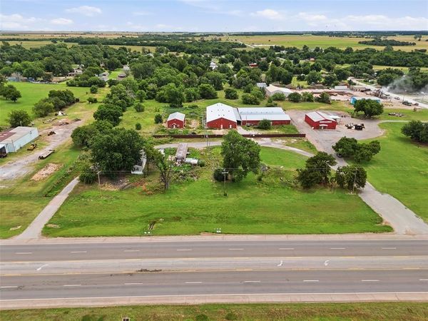 6925 US Highway 81 Highway, Hennessey, OK 73742