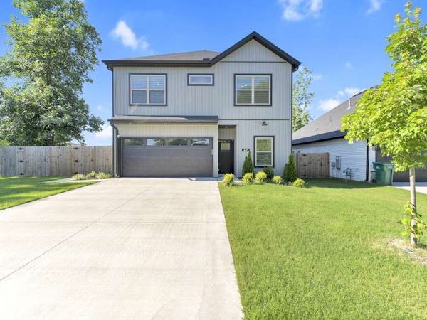 488 W 2nd Street , Centerton, AR 72719
