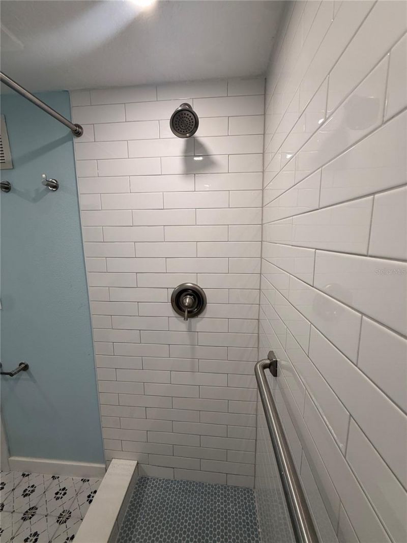 171 Medallion Boulevard , Unit B, Madeira Beach, FL 33708 Photo