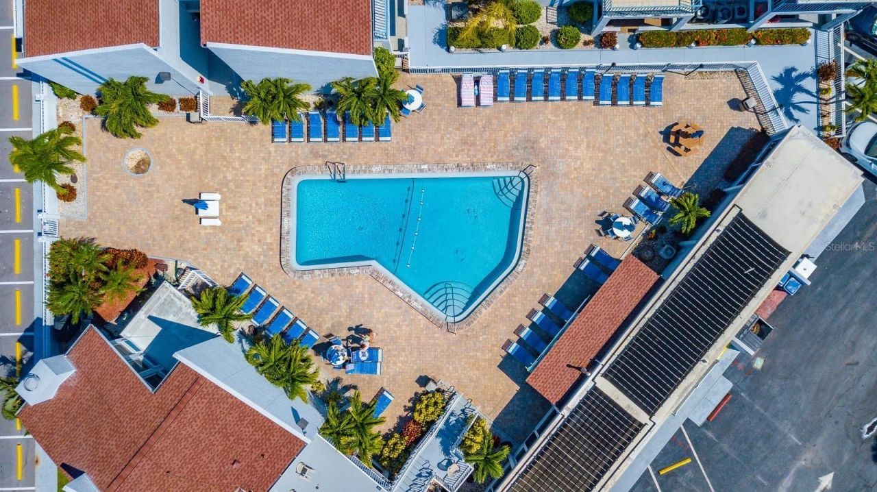 171 Medallion Boulevard , Unit B, Madeira Beach, FL 33708 Photo