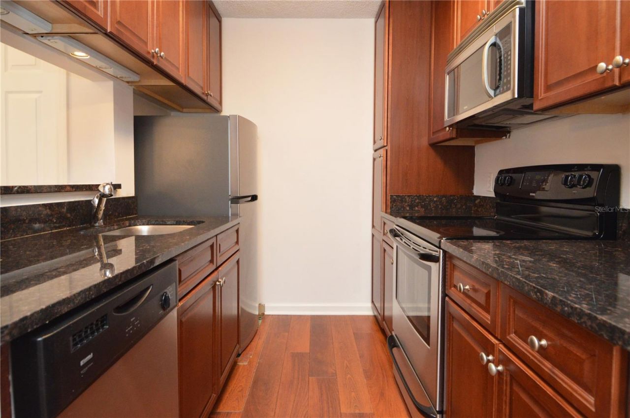 11901 4th Street N, Unit 7204, Saint Petersburg, FL 33716 Photo