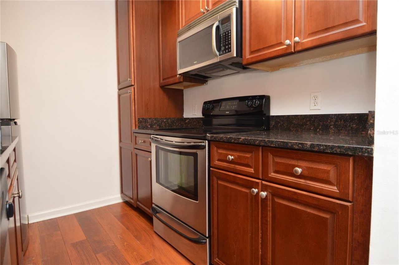 11901 4th Street N, Unit 7204, Saint Petersburg, FL 33716 Photo