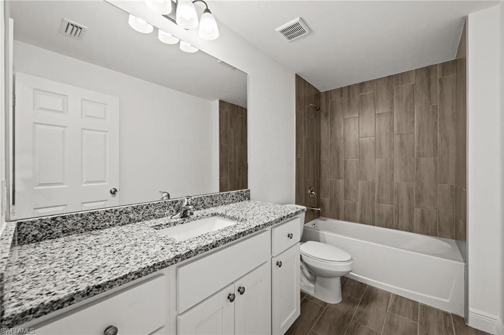 915-917 Graystone Ave, Lehigh Acres, FL 33974 Photo
