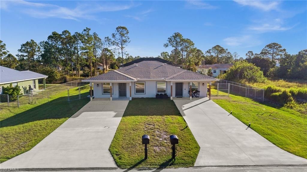 915-917 Graystone Ave, Lehigh Acres, FL 33974 Photo