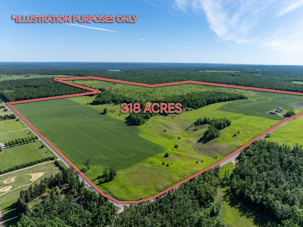 8888 Waters Road, Johannesburg, MI 49751