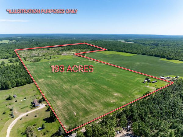 8702 Beckett Road, Johannesburg, MI 49751