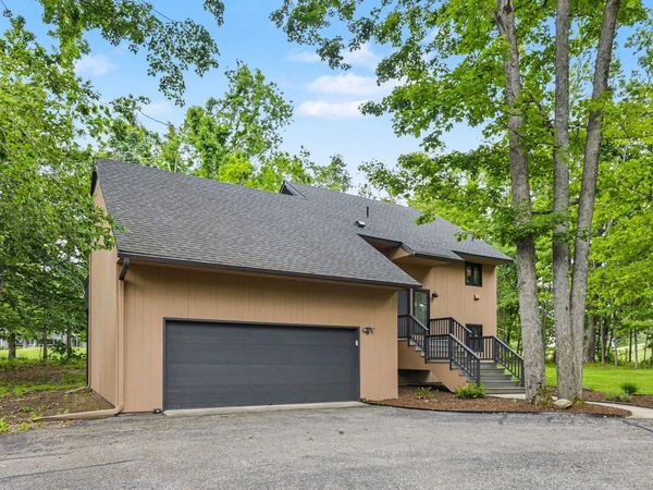 2096 Pinecrest Street, Harbor Springs, MI 49740