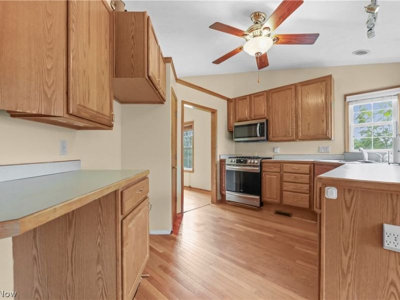 1701 Woods Road, Akron, OH 44306 Photo 14