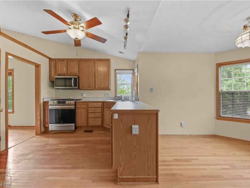 1701 Woods Road, Akron, OH 44306 Photo 18