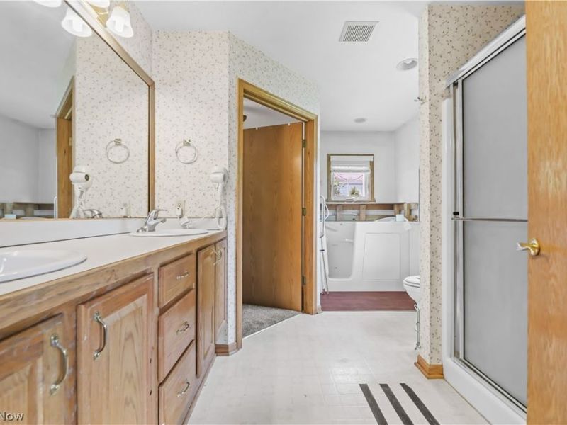 1701 Woods Road, Akron, OH 44306 Photo 24