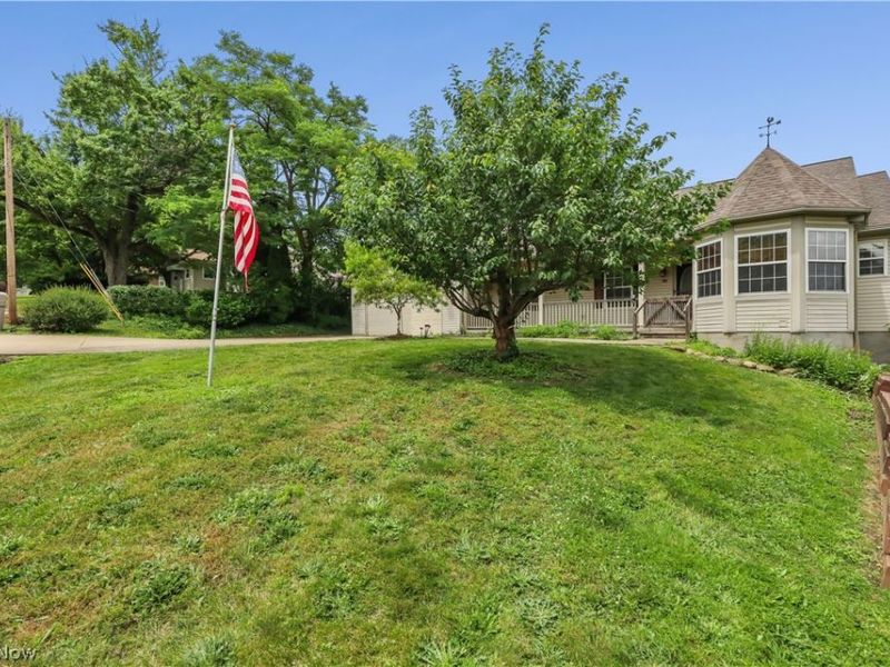 1701 Woods Road, Akron, OH 44306 Photo 3