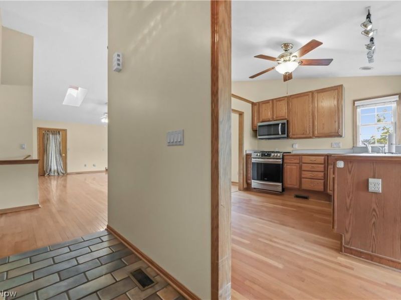 1701 Woods Road, Akron, OH 44306 Photo 8