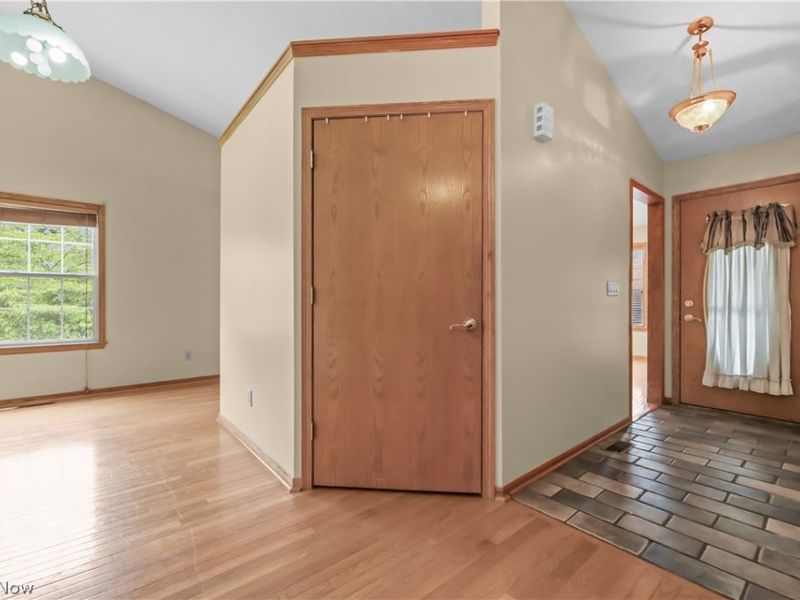 1701 Woods Road, Akron, OH 44306 Photo 9