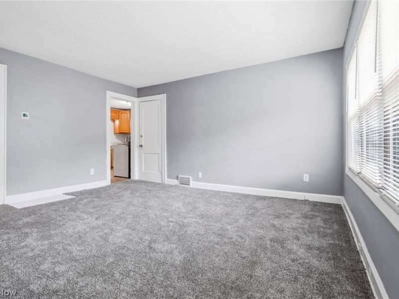 491-493 Delmar Avenue, Akron, OH 44310 Photo 6