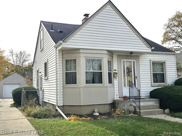 23111 CLEVELAND Street , Dearborn, MI 48124