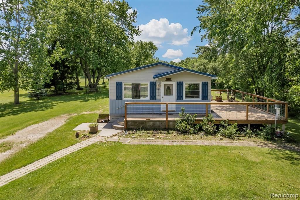 15387 Schultz Road, Berlin Township, MI 48002 Main Photo