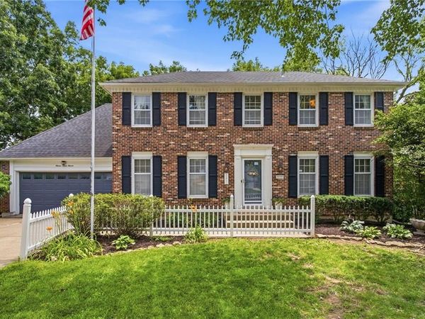 11711 W 100th Terrace, Overland Park, KS 66214