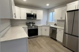 4228 Oakridge Drive photo 4