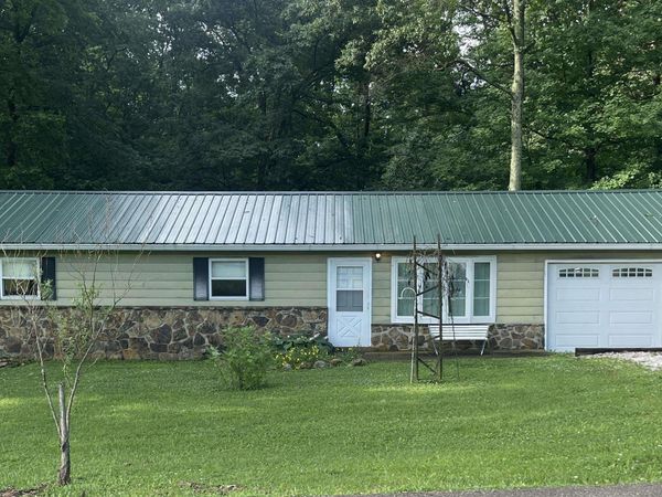 1136 Art Gallery Road, Bedford, IN 47421