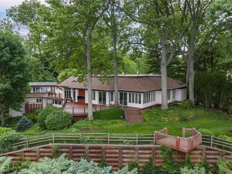 22916 Lake Road, Bay Village, OH 44140 Photo 2