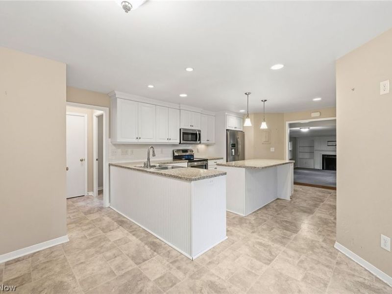 22916 Lake Road, Bay Village, OH 44140 Photo 39