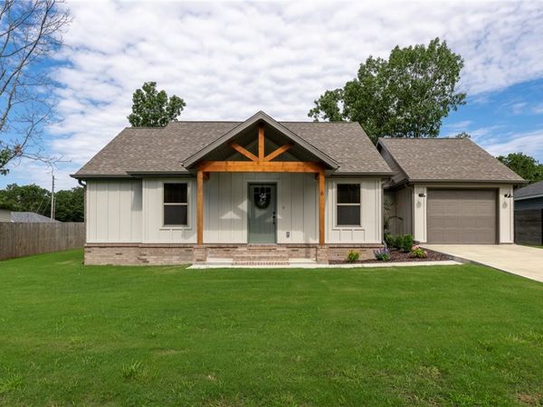 6 Bonhill Lane , Bella Vista, AR 72715