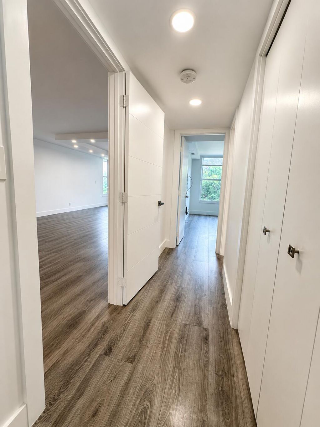3930 Oaks Clubhouse Drive, Unit 303, Pompano Beach, FL 33069 Photo