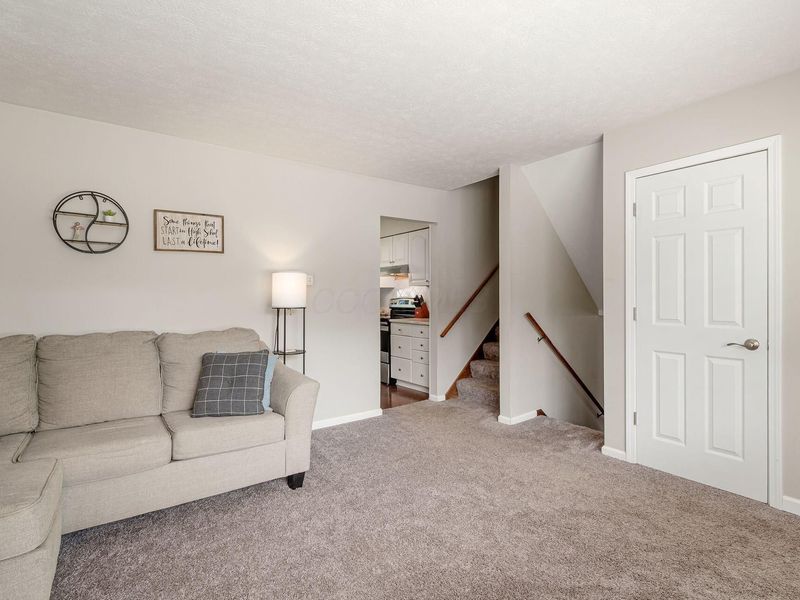 469 N Stygler Road, Columbus, OH 43230 Photo 5
