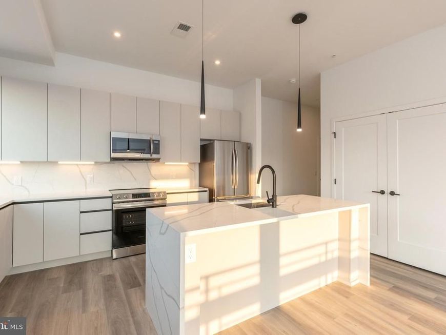 3120 W Jefferson Street, Unit 501, Philadelphia, PA 19121 Main Photo