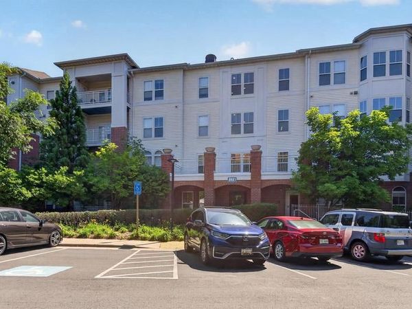 2921 DEER HOLLOW WAY, Unit 113, FAIRFAX, VA 22031