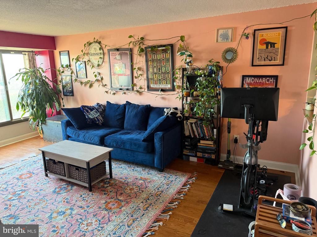 2001 Hamilton Street, Unit 1525, Philadelphia, PA 19130 Main Photo